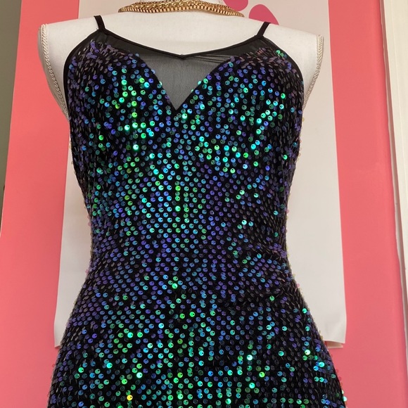 🧜🏼‍♀️ - Picture 3 of 5